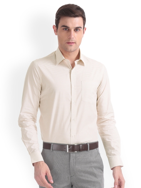 

Arrow Men Beige Slim Fit Printed Formal Shirt