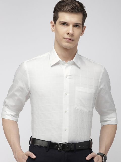 

Arrow Men White Slim Fit Self Checked Formal Shirt