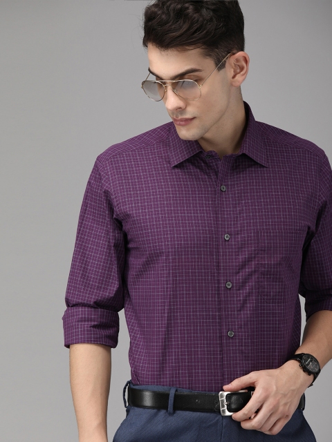 

Arrow Premium Men Magenta & Grey Regular Fit Checked Formal Shirt