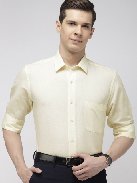 

Arrow Men Yellow Regular Fit Solid Formal Shirt