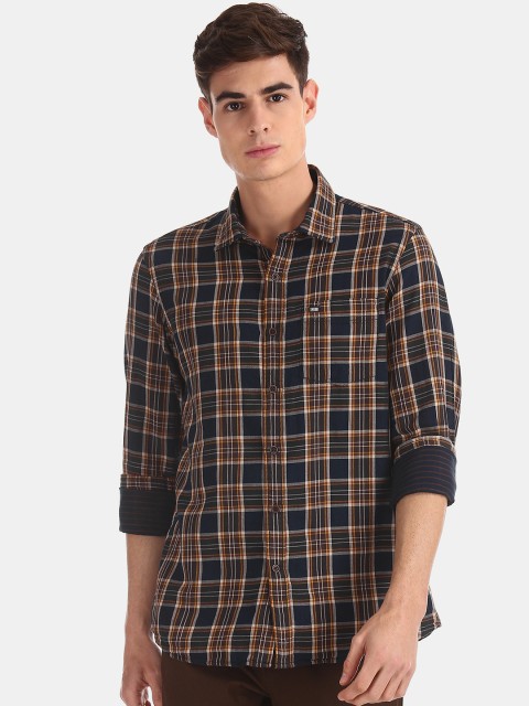 

Arrow Sport Men Navy Blue & Brown Slim Fit Checked Casual Shirt
