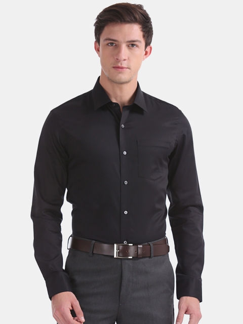 

Arrow Men Black Slim Fit Semi Formal Shirt
