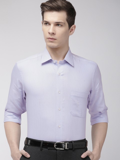 

Arrow Men Blue & Maroon Regular Fit Self Design Formal Shirt