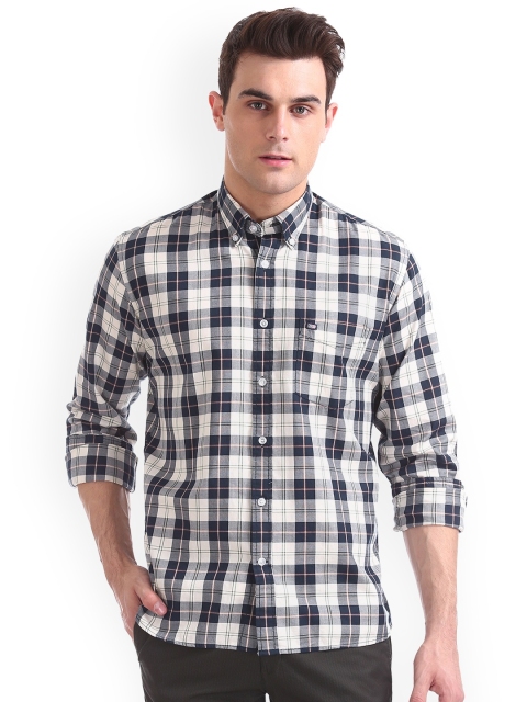 

Arrow Sport Men Navy Blue & White Regular Fit Checked Casual Shirt