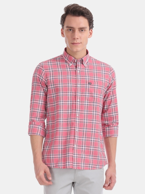 

Arrow Sport Men Pink & White Slim Fit Checked Casual Shirt