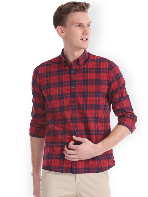 

Arrow Sport Men Red & Navy Blue Regular Fit Checked Casual Shirt