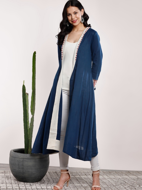 

Sangria Navy Blue Printed Open Front Shrug