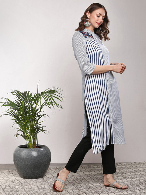 

Sangria Women Black & White Striped Straight Kurta