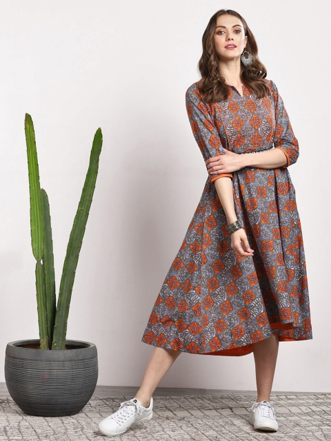 

Sangria Women Grey Printed Straight Kurta