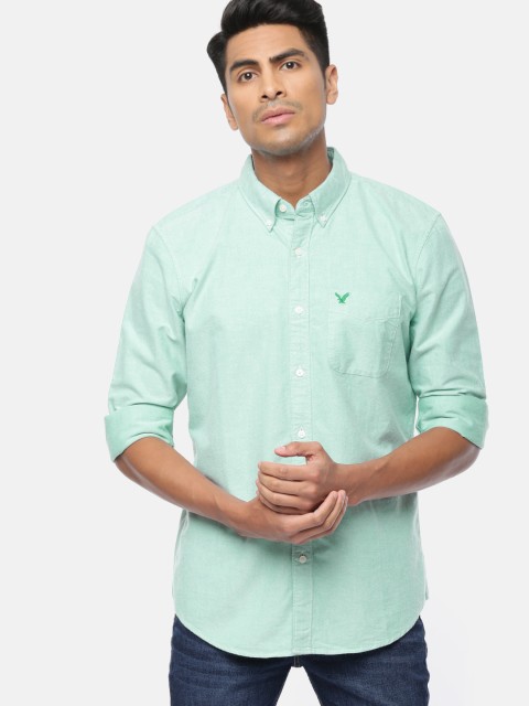 

AMERICAN EAGLE OUTFITTERS Men Green Regular Fit Solid Casual Shirt