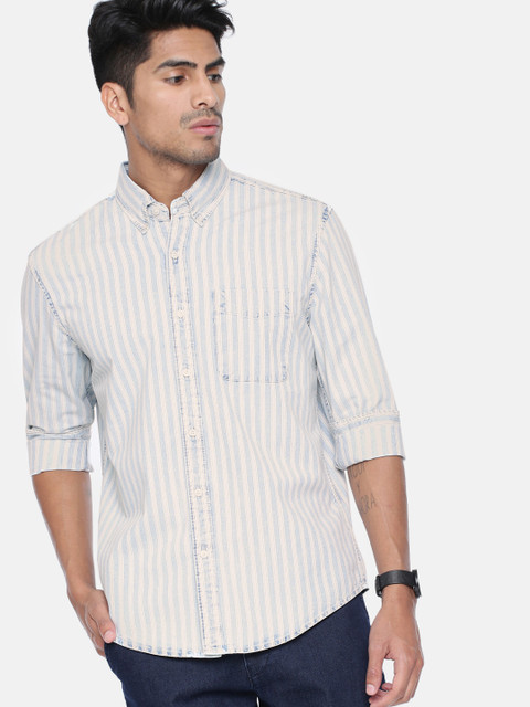

AMERICAN EAGLE OUTFITTERS Men Blue & White Regular Fit Striped Casual Shirt