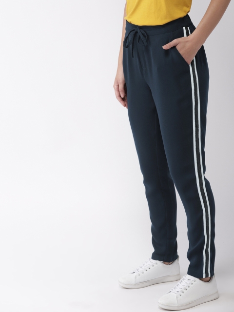 

Mast & Harbour Women Navy Sequinned Regular Fit Solid Trousers, Navy blue