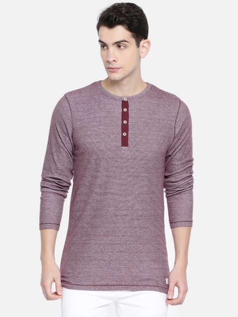 

Jack Jones Men Maroon Solid Henley Neck Pure Cotton T-shirt