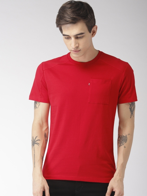 

Levis Men Red Solid Round Neck T-shirt