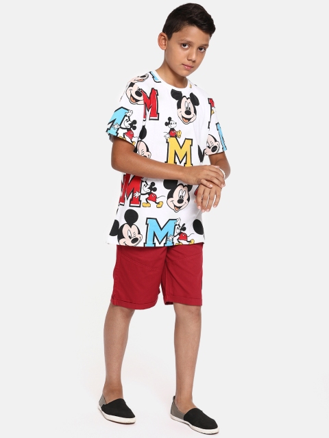 

YK Boys Red Solid Regular Fit Shorts