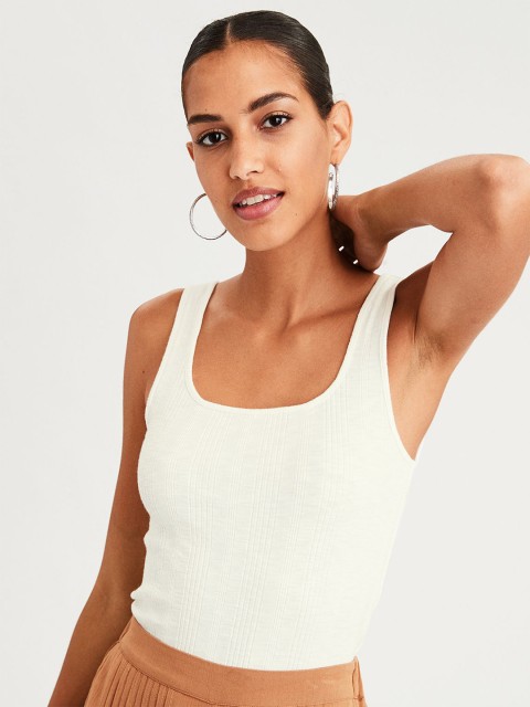 

AMERICAN EAGLE OUTFITTERS Women White Self Design Fitted Top