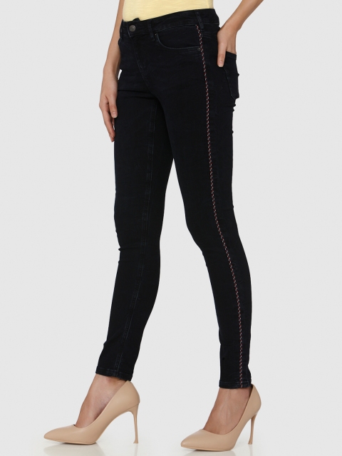 

Vero Moda Women Navy Blue Skinny Fit Mid-Rise Clean Look Stretchable Cropped Jeans