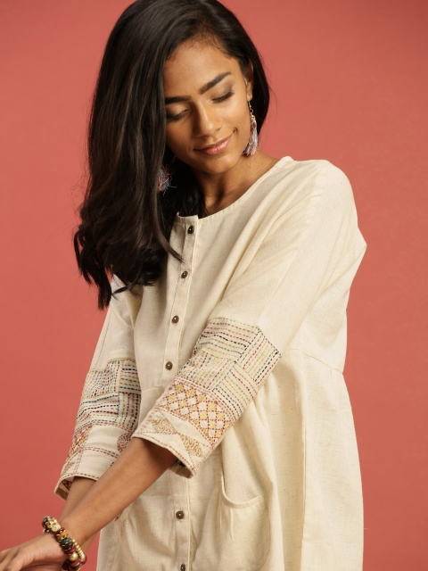 

Taavi Women Cream-Coloured Solid Kantha Top with Embroidery Detail and Pockets