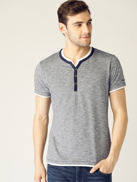

ESPRIT Men Navy Blue Solid Round Neck T-shirt