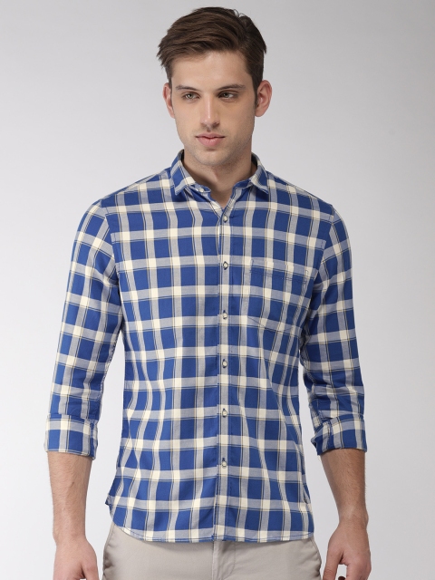 

Bossini Men Blue & White Slim Fit Checked Casual Shirt