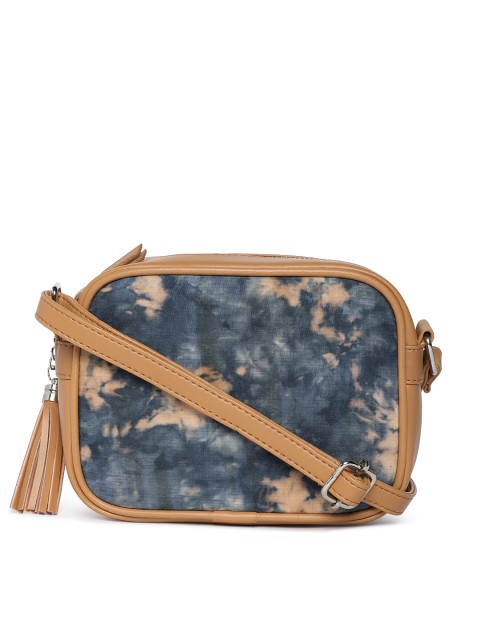 

Kanvas Katha Multicoloured Printed Sling Bag, Multi