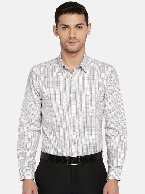 

Solemio Men White & Black Regular Fit Checked Formal Shirt