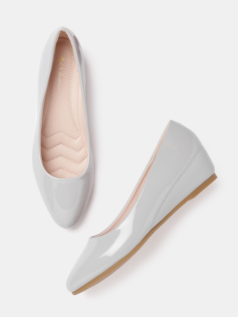 

Mast & Harbour Women Grey Solid Pumps
