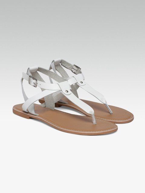 

Steve Madden Women White Solid Leather T-Strap Flats