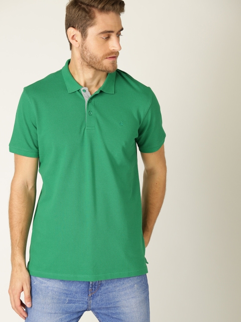 

United Colors of Benetton Men Green Solid Polo Collar T-shirt