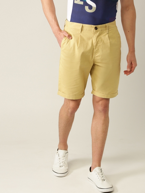 

United Colors of Benetton Men Beige Solid Regular Fit Chino Shorts