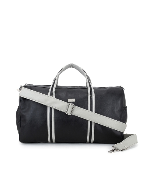 

yelloe Men Black Solid Duffel Bag