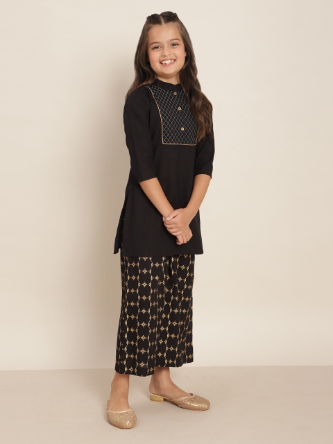 

Sangria Girls Black Solid Kurta with Trousers