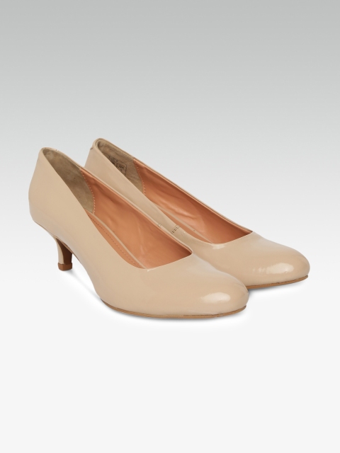 

Steve Madden Women Nude-Coloured Solid Pumps