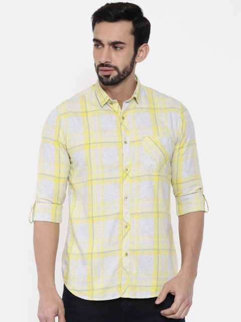 

Killer Men Yellow & White Regular Fit Checked Casual Shirt