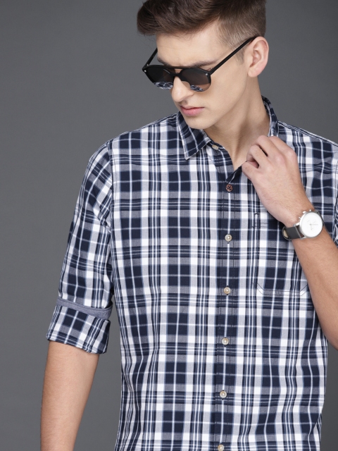 

WROGN Men Navy & White Slim Fit Checked Casual Shirt, Navy blue