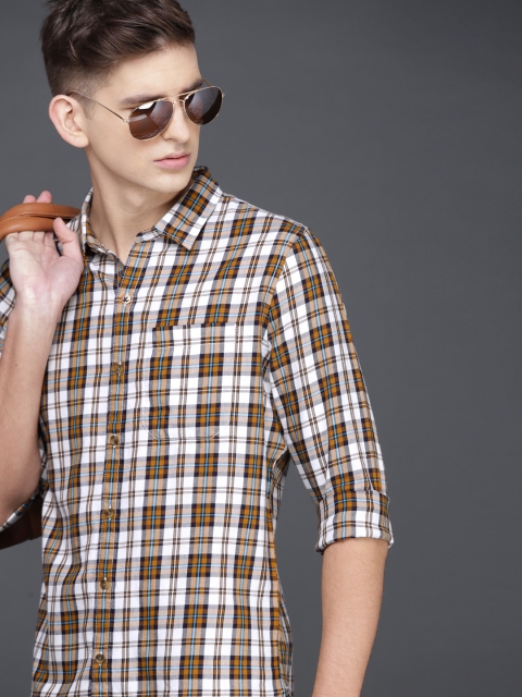 

WROGN Men Off-White & Mustard Yellow Slim Fit Checked Casual Shirt