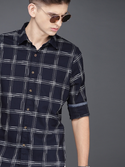 

WROGN Men Navy & White Slim Fit Checked Casual Shirt, Navy blue