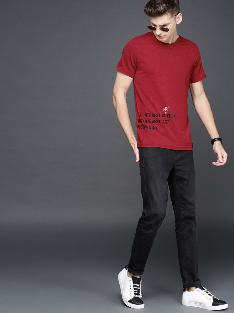 

WROGN Men Maroon Printed Round Neck T-shirt
