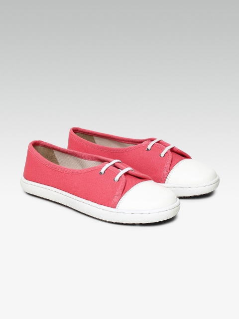 

Carlton London Women Peach-Coloured & White Sneakers