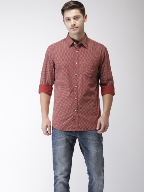 

Flying Machine Men Maroon Regular Fit Printed Casual Shirt