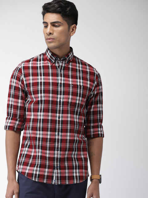 

Tommy Hilfiger Men Red & White Checked Casual Shirt