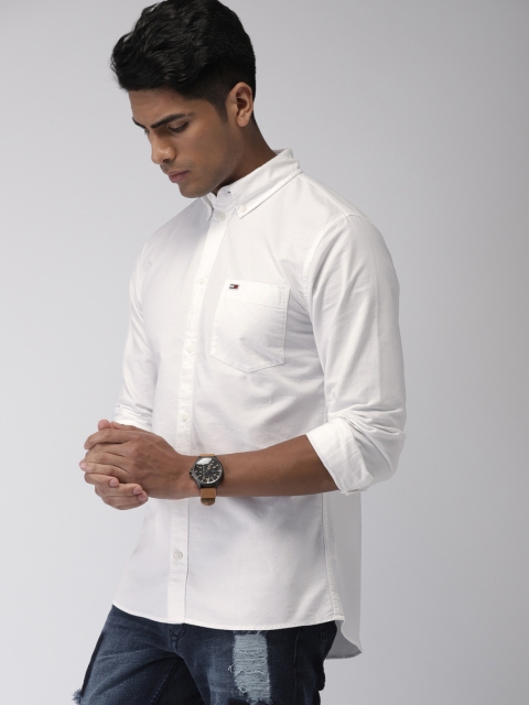 

Tommy Hilfiger Men White Solid Casual Shirt