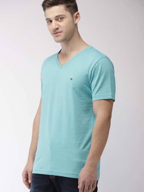 

Tommy Hilfiger Men Blue Solid V-Neck T-shirt