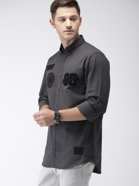 

Tommy Hilfiger Men Charcoal Grey Solid Casual Shirt