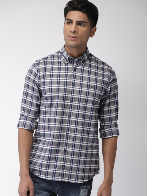 

Tommy Hilfiger Men Grey & Navy Blue Regular Fit Checked Casual Shirt