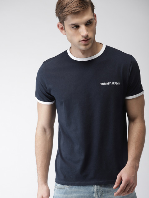 

Tommy Hilfiger Men Navy Blue Solid Round Neck T-shirt
