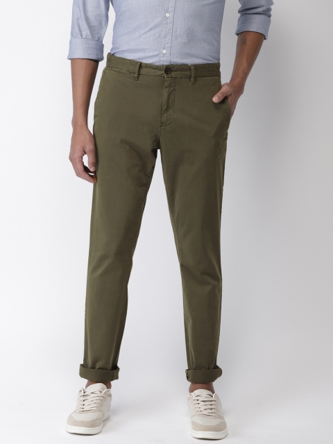 

Tommy Hilfiger Men Olive Green Straight Fit Solid Chinos