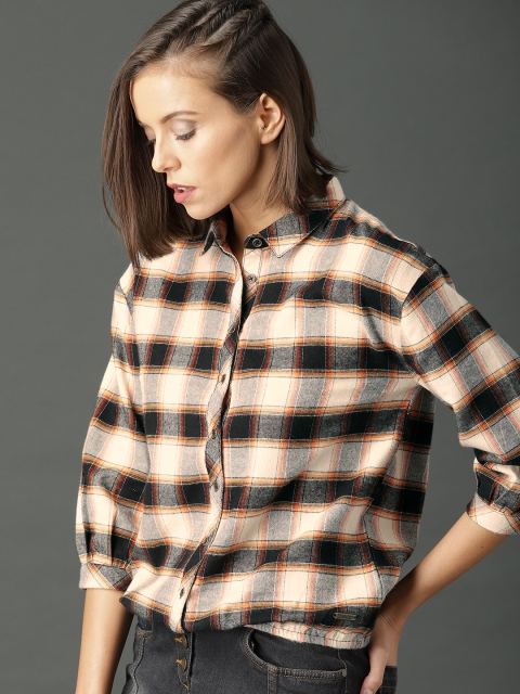 

Roadster Women Cream-Coloured & Black Boxy Fit Blouson Checked Shirt