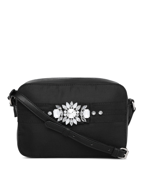 

Steve Madden Black Solid Sling Bag