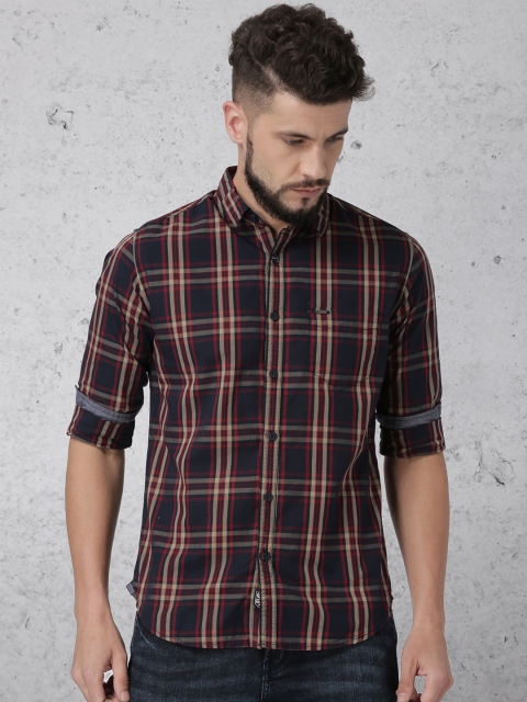 

Ecko Unltd Men Navy Blue & Beige Slim Fit Checked Casual Shirt